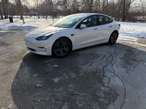 Used 2021 Tesla Model 3 Long Range image 2