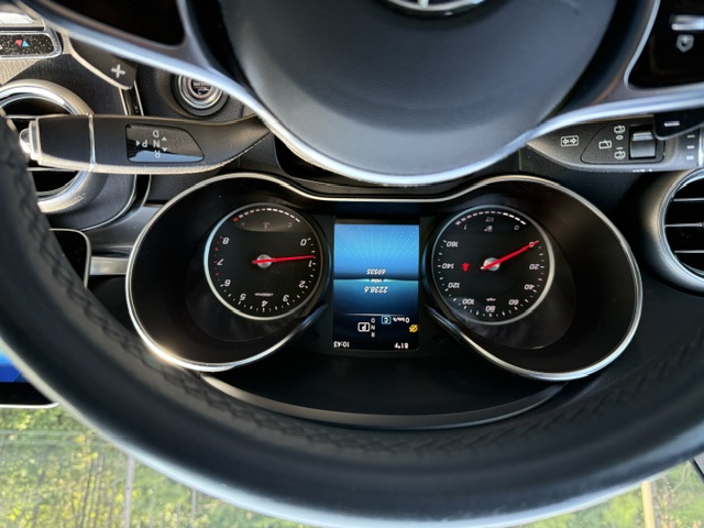 Used 2020 Mercedes-Benz GLC 300 4MATIC image 1
