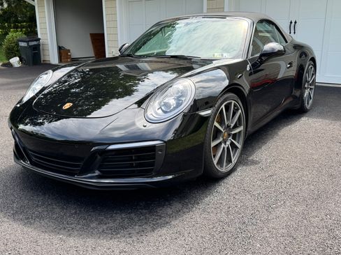 Used 2017 Porsche 911 Carrera image 2