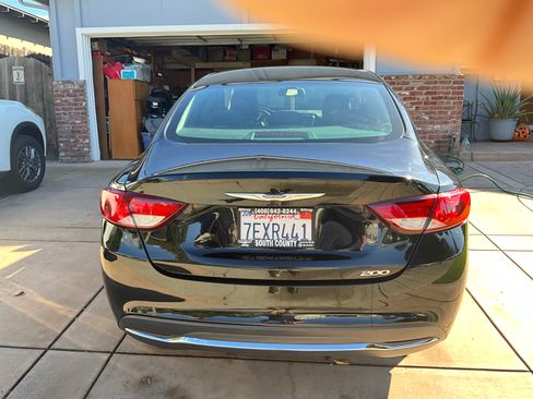 Used 2015 Chrysler 200 Limited image 5