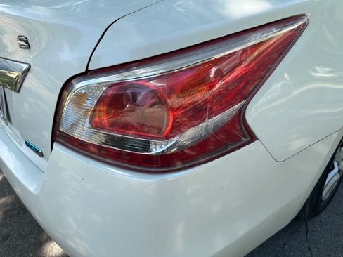 Used 2013 Nissan Altima 2.5 S FWD image 21