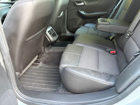 Used 2016 Chevrolet Impala LT w/ Convenience Package FWD image 16