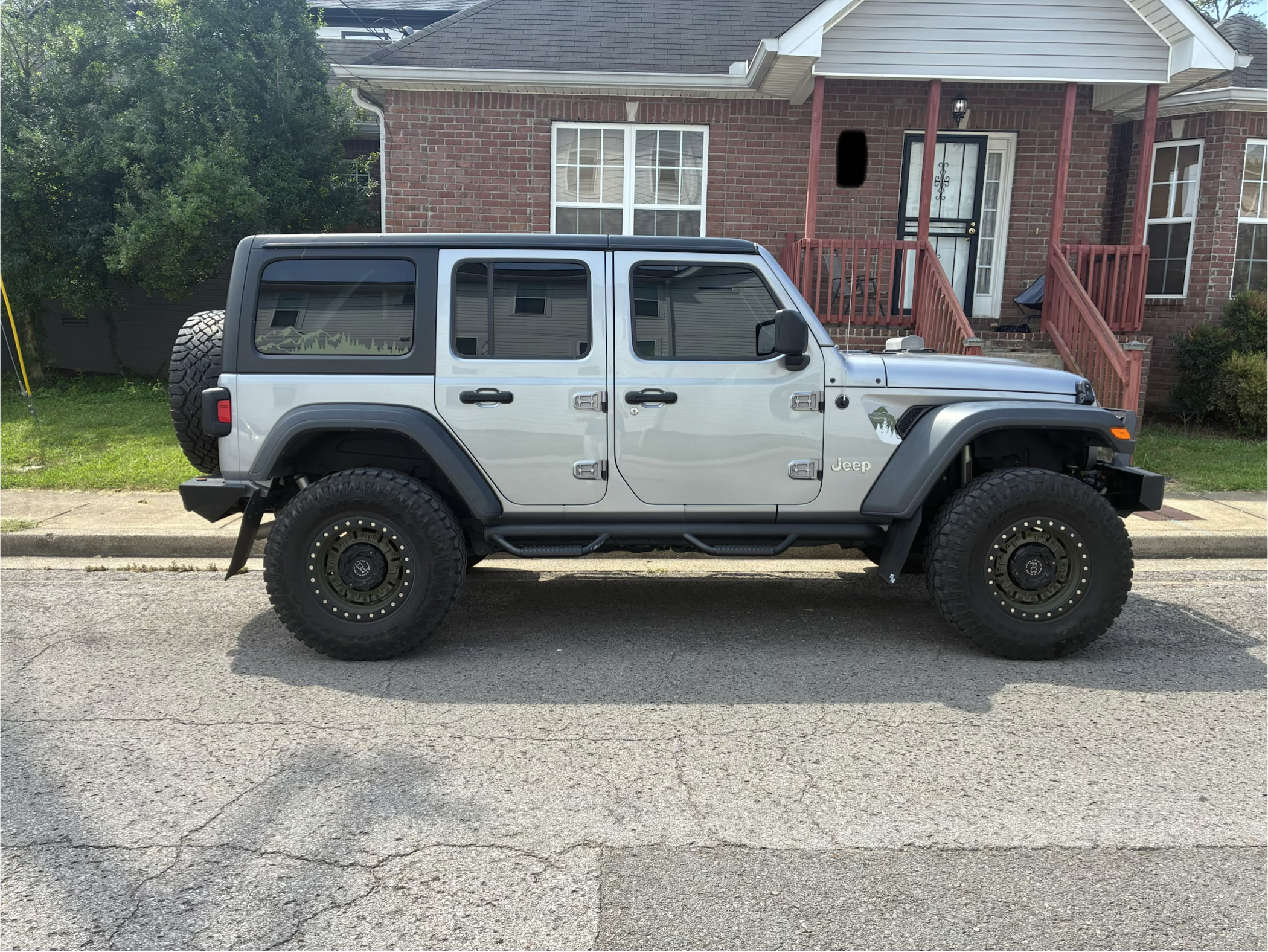 Used 2018 Jeep Wrangler Unlimited Sport AWD/4WD image 4