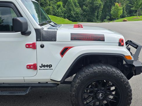 Used 2021 Jeep Gladiator Sport image 5