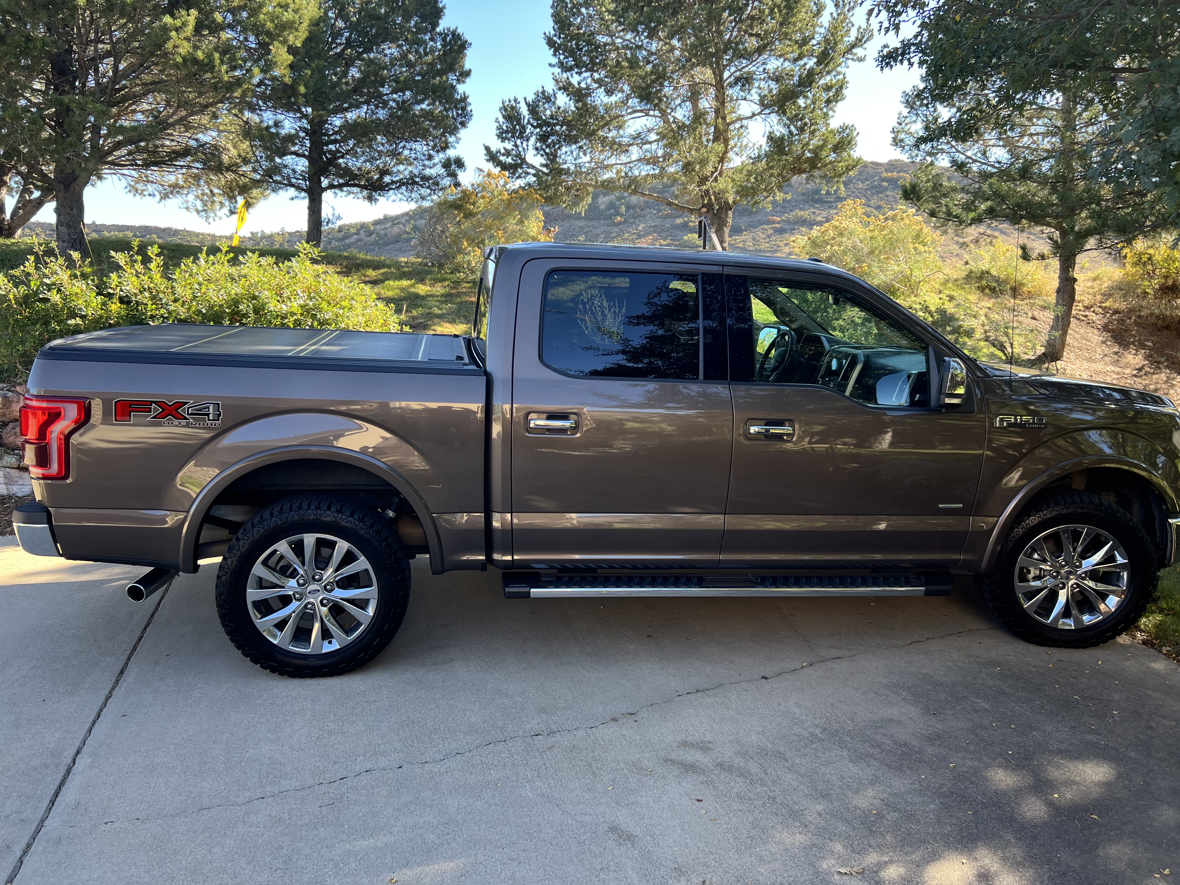 Used 2017 Ford F150 Lariat w/ Equipment Group 502A Luxury AWD/4WD image 14