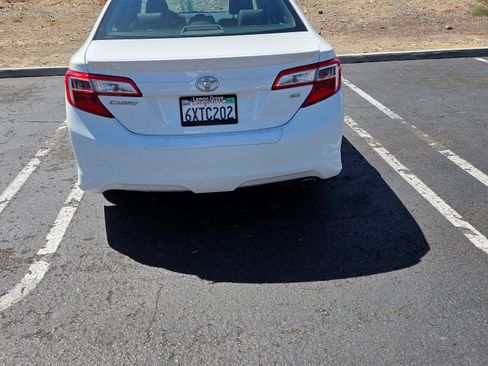 Used 2012 Toyota Camry SE FWD image 2
