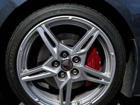 Used 2021 Chevrolet Corvette Stingray Preferred Cpe w/ Z51 Performance Package image 22