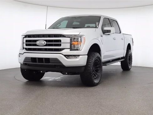 Used 2021 Ford F150 Lariat AWD/4WD image 6