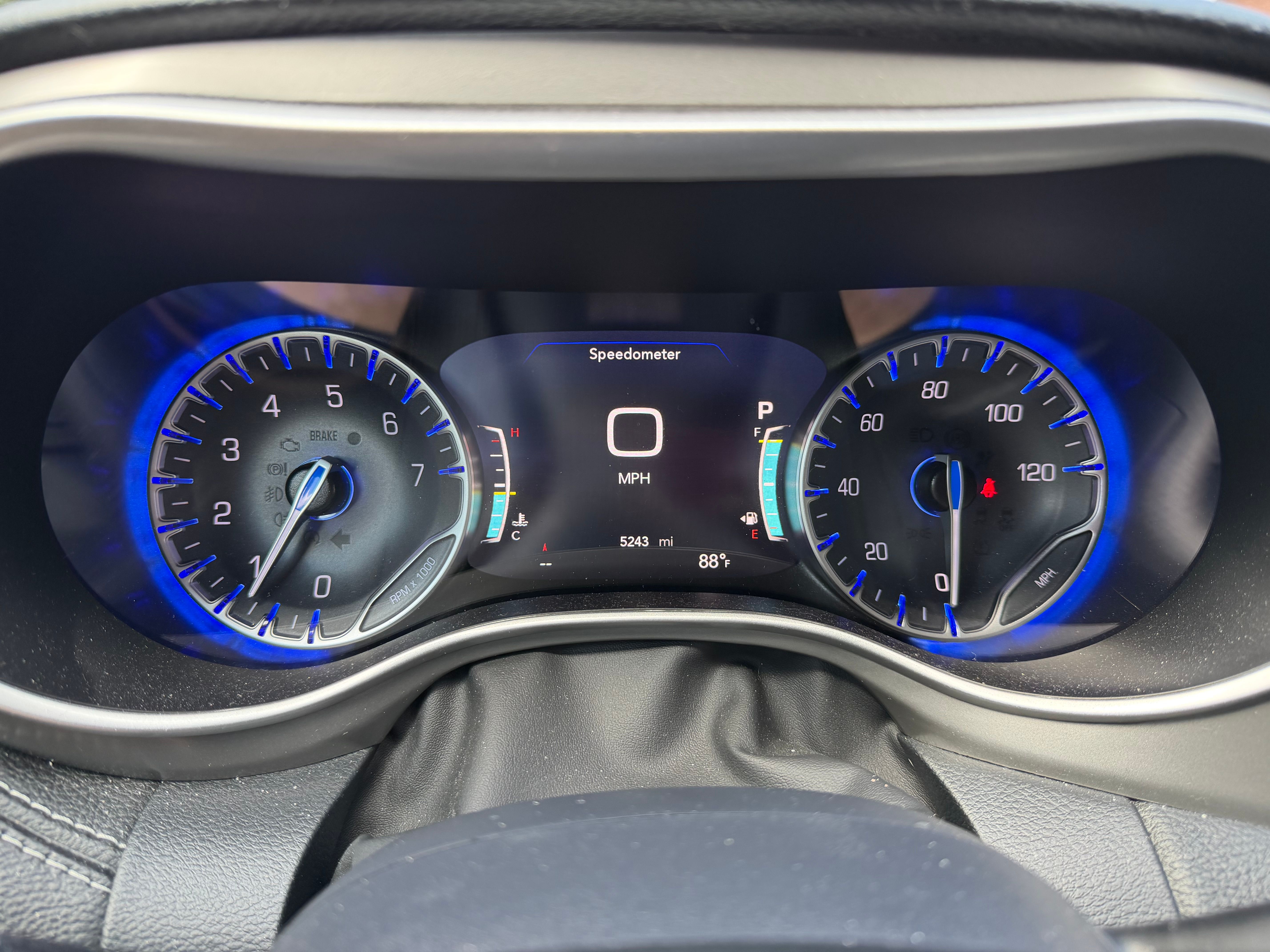 Used 2025 Chrysler Pacifica Select FWD image 17
