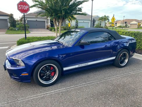 Used 2014 Ford Mustang Convertible w/ Equipment Group 102A image 2