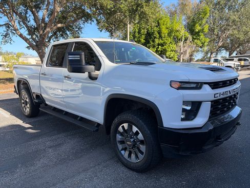 Used 2022 Chevrolet Silverado 2500 Custom w/ Custom Convenience Package image 2