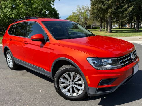 Used 2018 Volkswagen Tiguan S image 1
