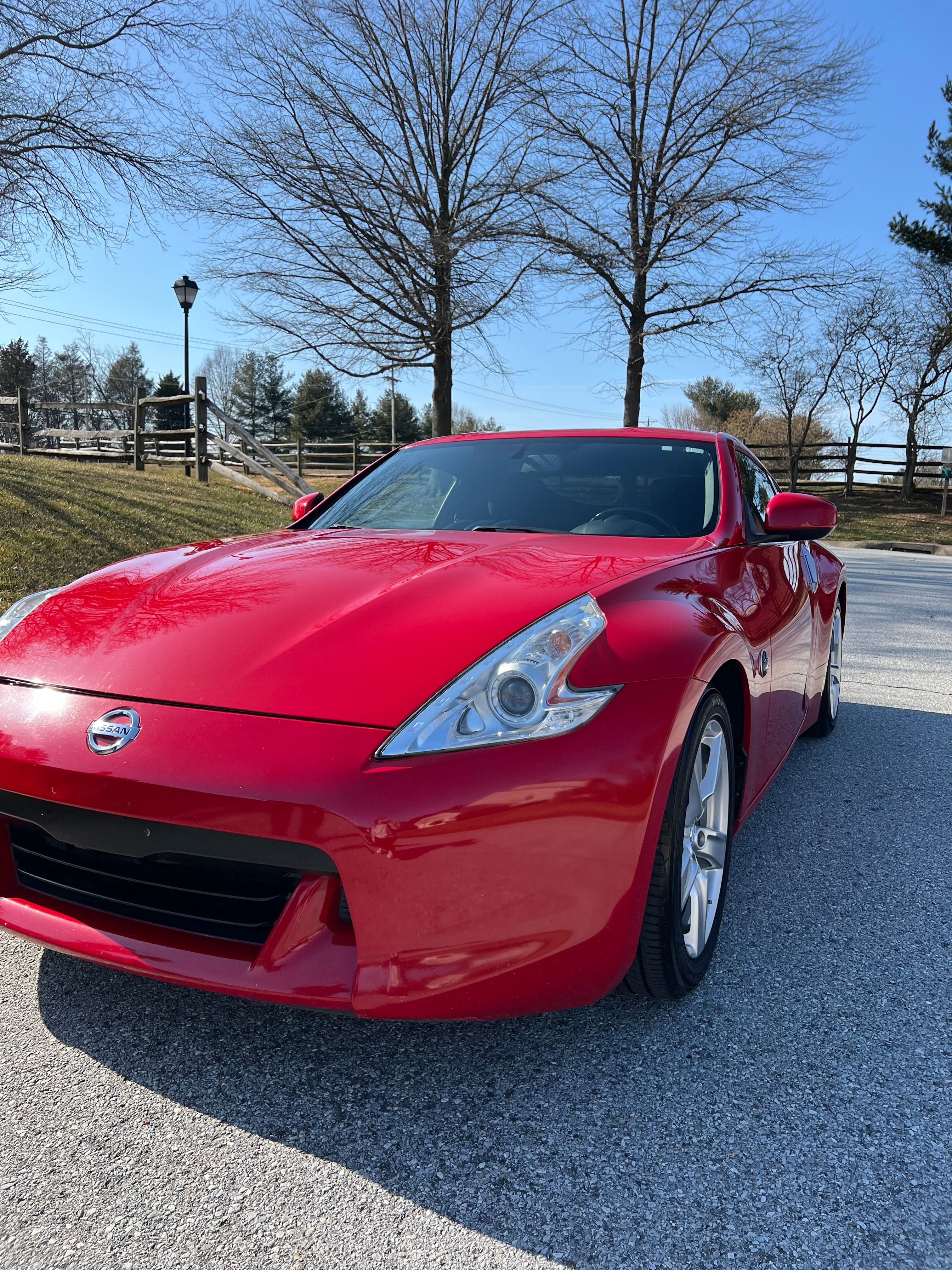 Used 2012 Nissan 370Z Coupe RWD image 4