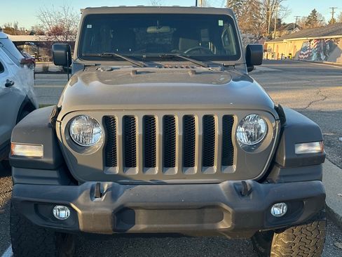 Used 2018 Jeep Wrangler Unlimited Sport S image 4