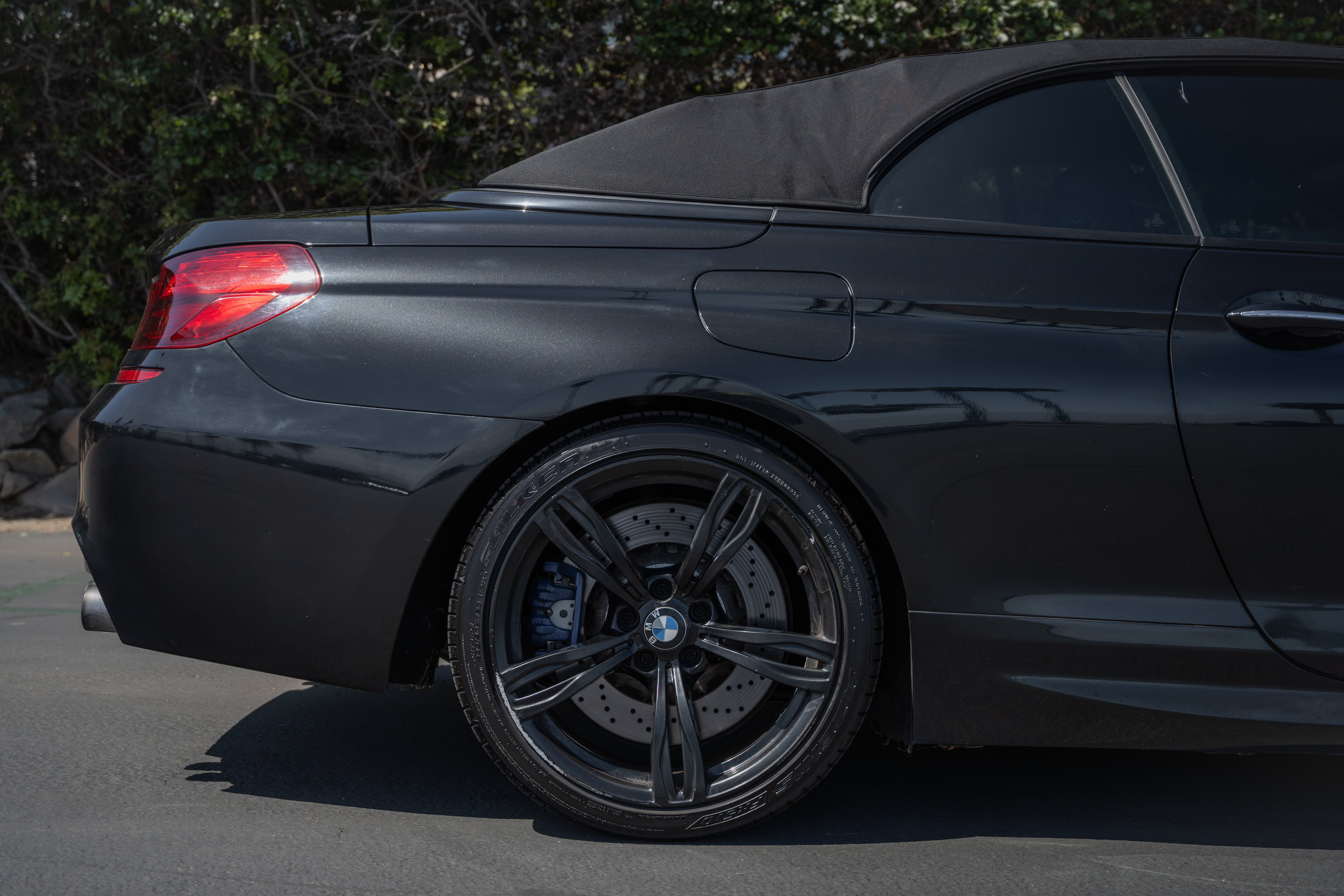 Used 2013 BMW M6 Convertible RWD image 9