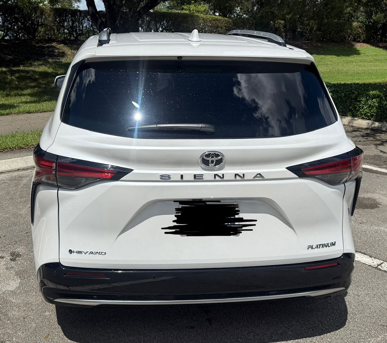 Used 2026 Toyota Sienna Platinum AWD/4WD image 25