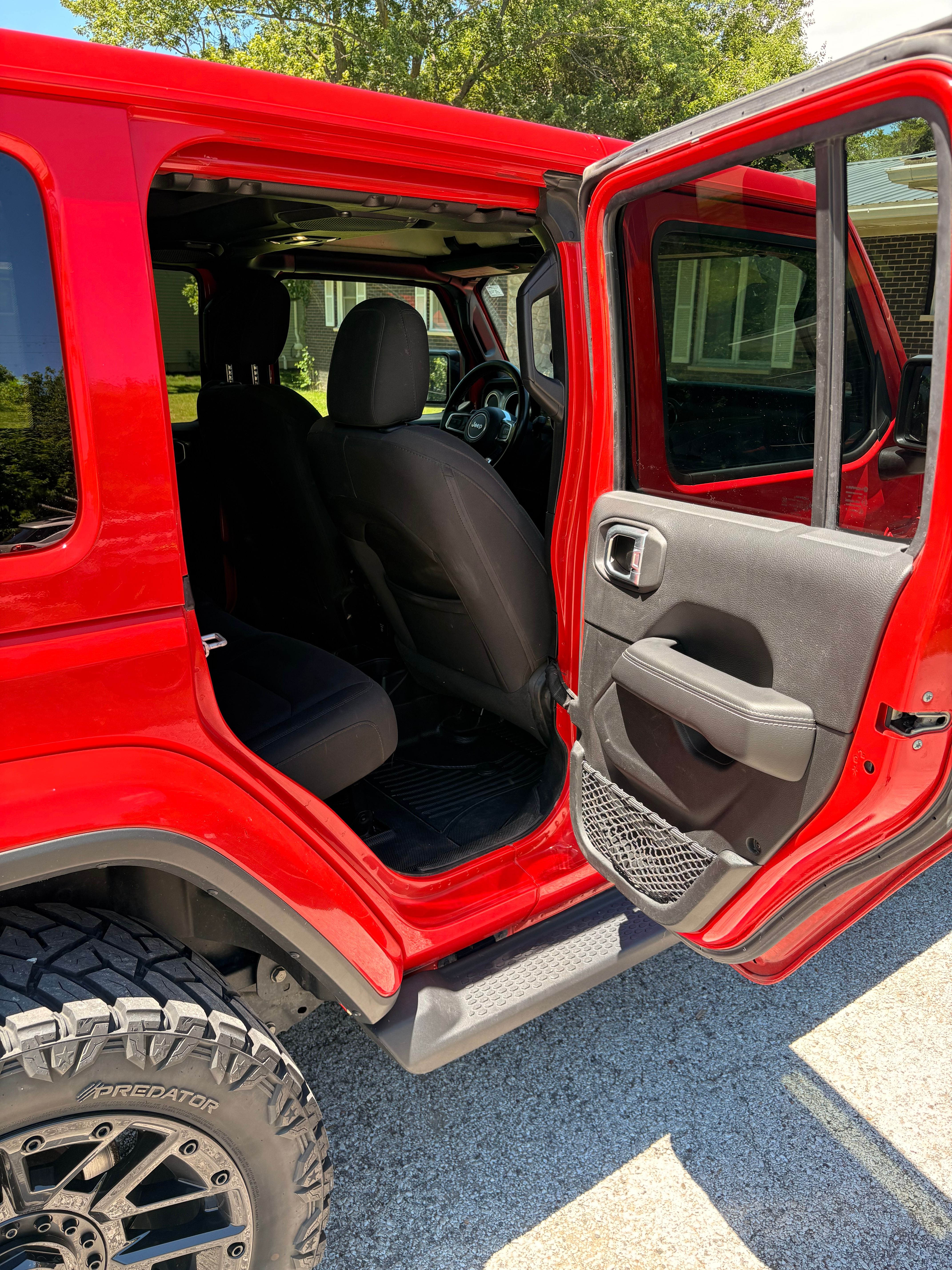 Used 2021 Jeep Wrangler Unlimited Sahara w/ Uconnect 4C Nav & Sound Group AWD/4WD image 14