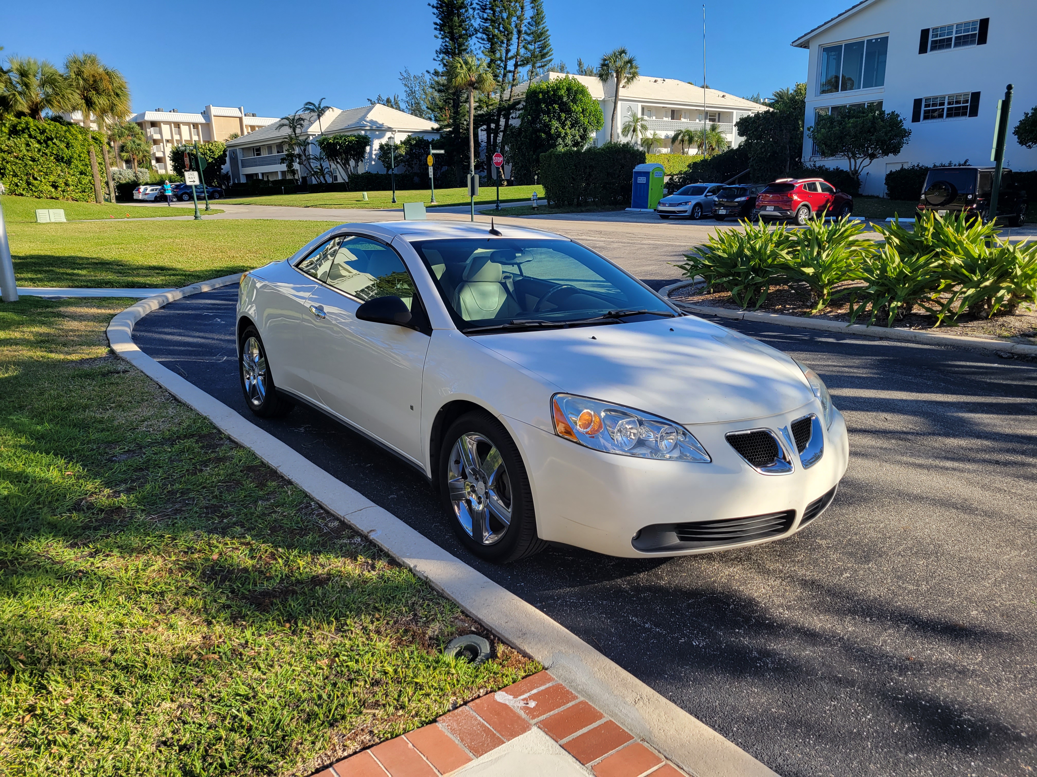 Used 2008 Pontiac G6 GT w/ Sport Package FWD image 8