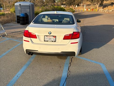 Used 2013 BMW 528i Sedan RWD image 6