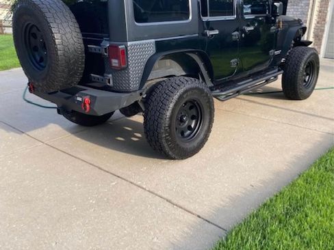 Used 2008 Jeep Wrangler Unlimited Sahara w/ Dual Top Group image 11