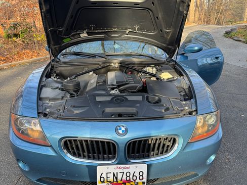 Used 2004 BMW Z4 2.5i image 5