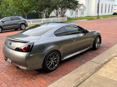 Used 2011 INFINITI G37 IPL RWD image 10