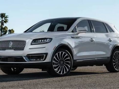 Used 2019 Lincoln Nautilus Select image 2