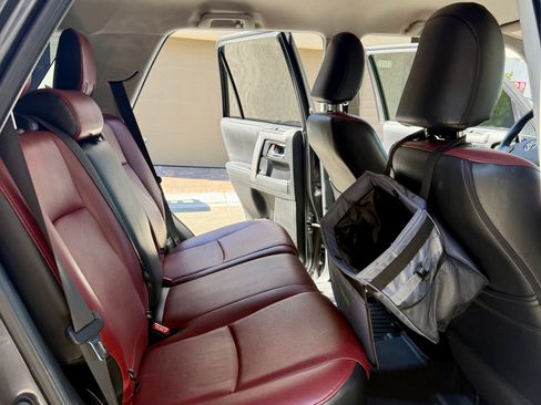 Used 2020 Toyota 4Runner SR5 Premium AWD/4WD image 10