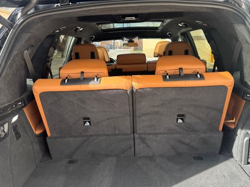 Used 2021 BMW X7 xDrive40i w/ M Sport Package image 9