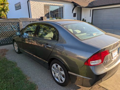 Used 2010 Honda Civic LX image 6
