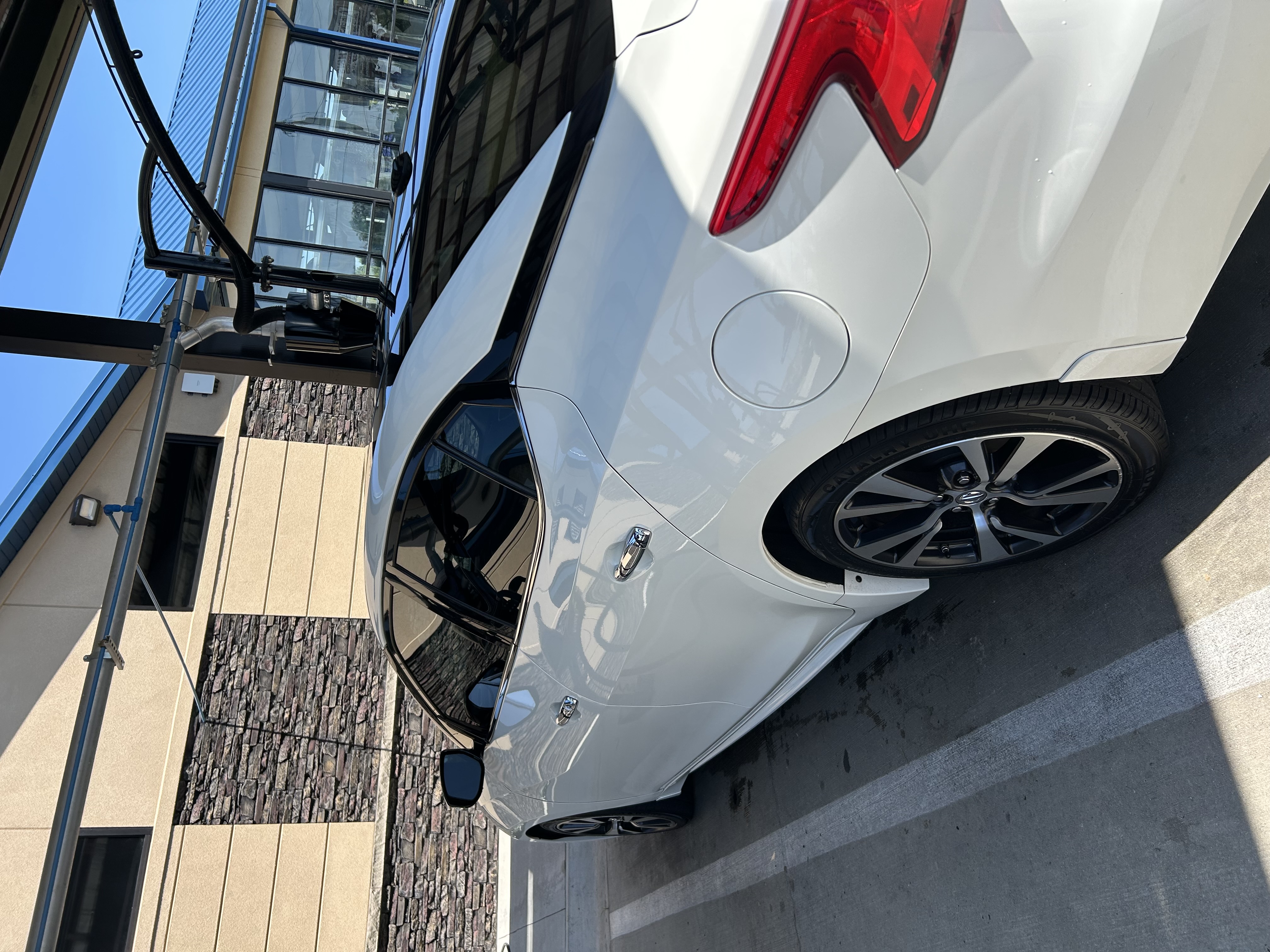 Used 2017 Nissan Maxima 3.5 SL FWD image 2