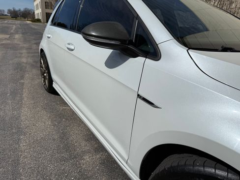 Used 2016 Volkswagen Golf R 4-Door AWD/4WD image 10