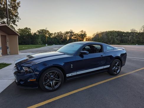 Used 2010 Ford Mustang Shelby GT500 image 14