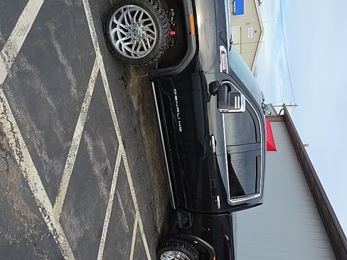 Used 2021 GMC Sierra 2500 Denali w/ Denali Black Diamond Edition AWD/4WD image 14