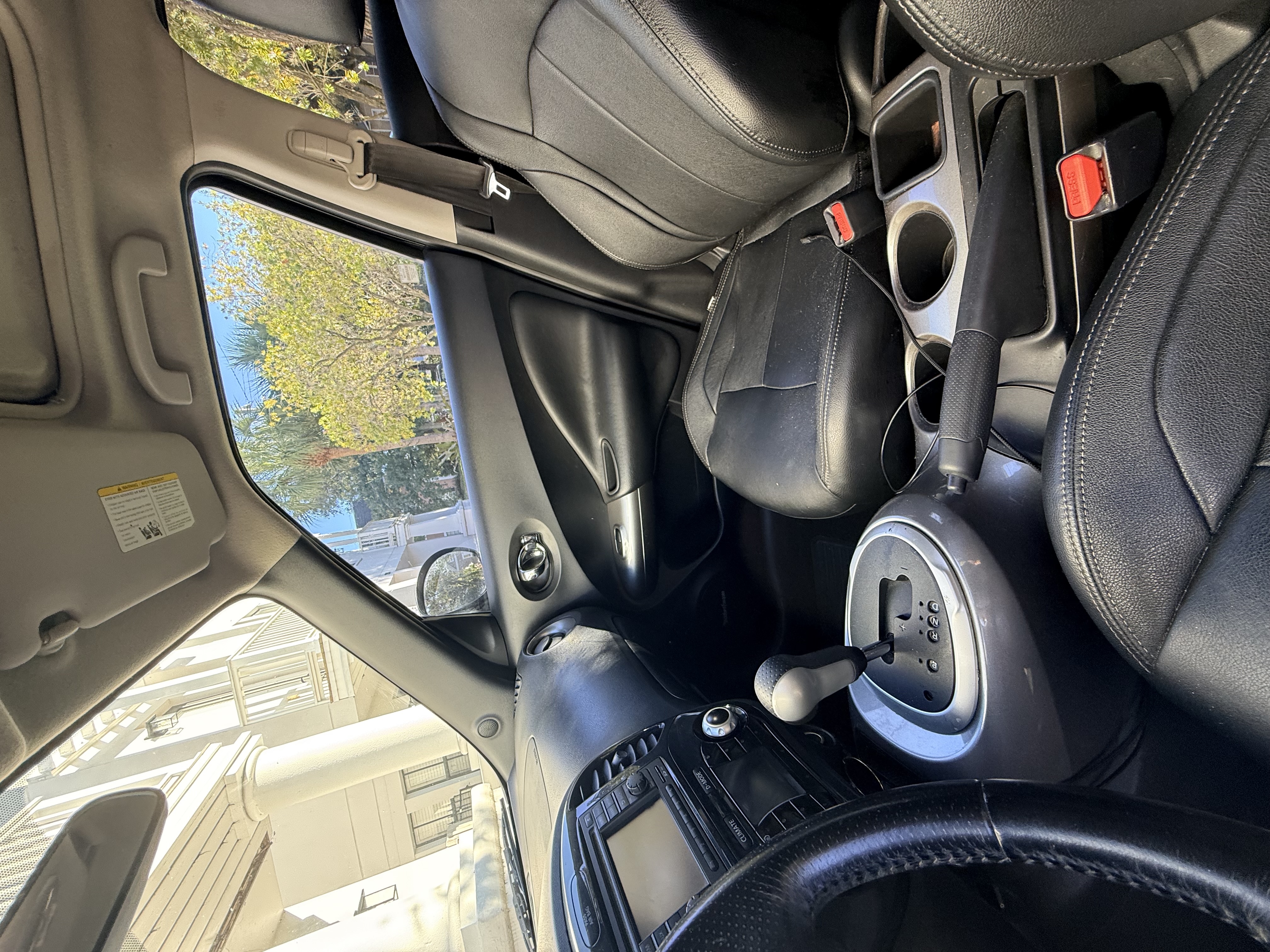 Used 2013 Nissan Juke SV FWD image 13