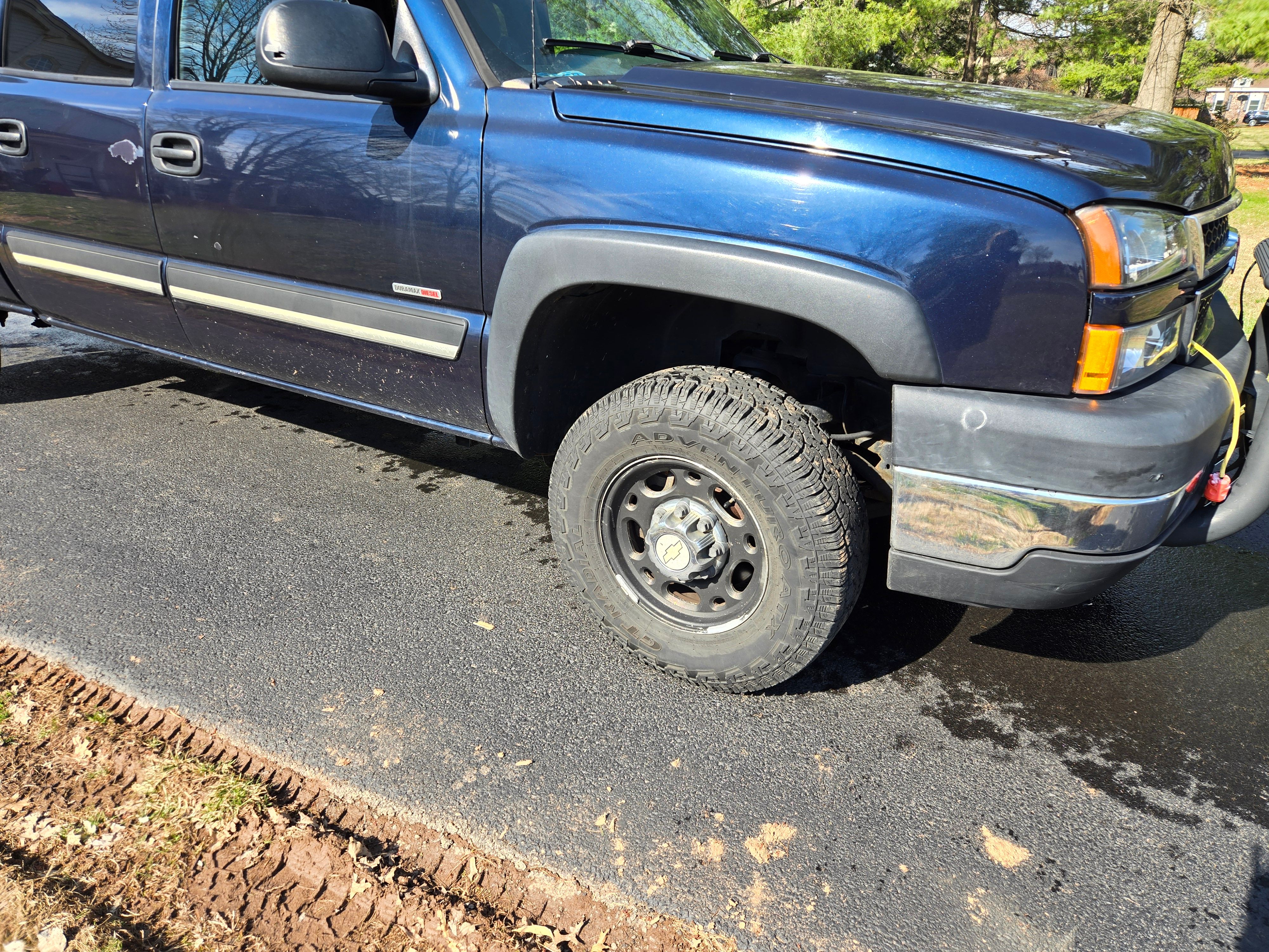 Used 2006 Chevrolet Silverado 2500 W/T w/ Skid Plate Package AWD/4WD image 11