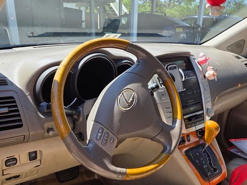 Used 2005 Lexus RX 330 AWD image 1