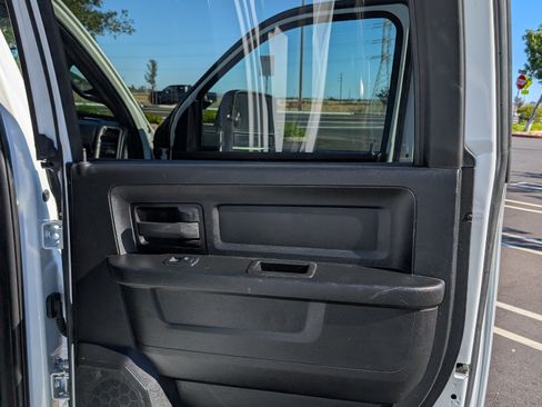 Used 2023 RAM 2500 Tradesman w/ Chrome Appearance Group image 5