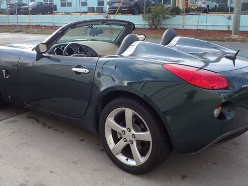 Used 2007 Pontiac Solstice Convertible w/ Premium Package image 12