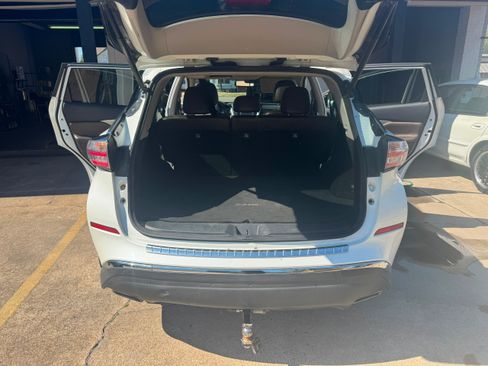 Used 2015 Nissan Murano SL w/ SL Technology Package FWD image 4