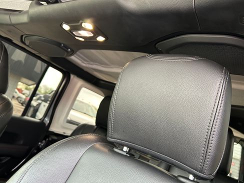 Used 2021 Jeep Wrangler Unlimited Rubicon w/ Xtreme Recon 35" Tire Package image 25