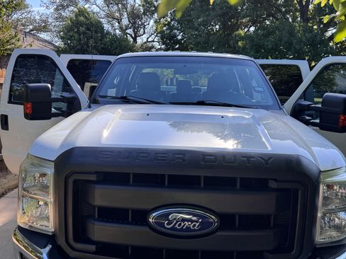 Used 2015 Ford F250 XL w/ Power Equipment Group AWD/4WD image 6