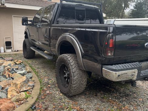 Used 2012 Ford F350 Lariat w/ Chrome Pkg image 2