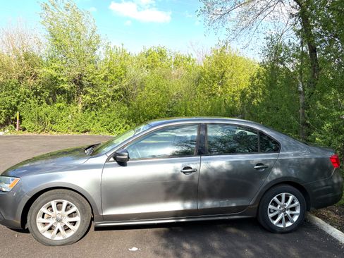 Used 2012 Volkswagen Jetta SE FWD image 1