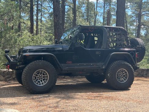 Used 1999 Jeep Wrangler Sahara image 5