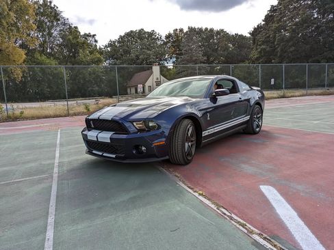 Used 2010 Ford Mustang Shelby GT500 image 5