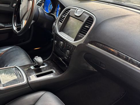 Used 2013 Chrysler 300 C AWD/4WD image 13