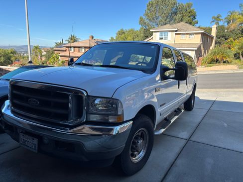Used 2002 Ford F250 Long Bed image 2