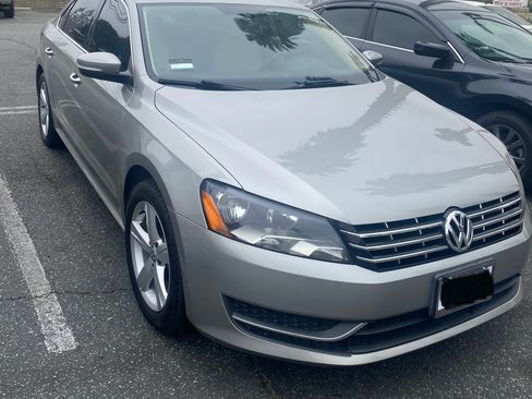 Used 2013 Volkswagen Passat TDI SE image 5