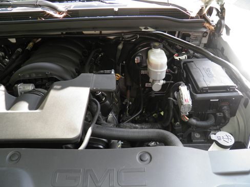 Used 2020 GMC Yukon Denali w/ Denali Ultimate Package image 24